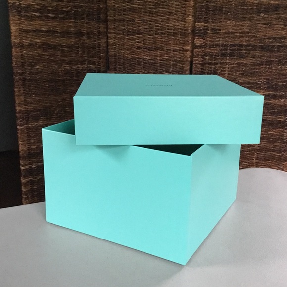 TIFFANY & CO. - Picture 6 of 9